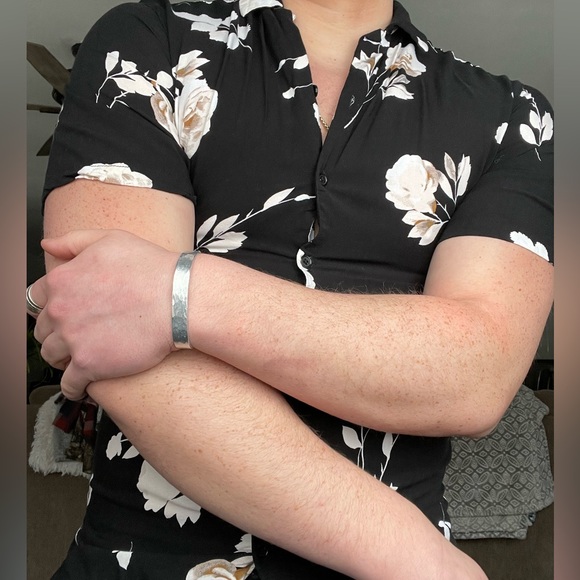 Black Floral Shirt - Like New Shirt! - Picture 6 of 6